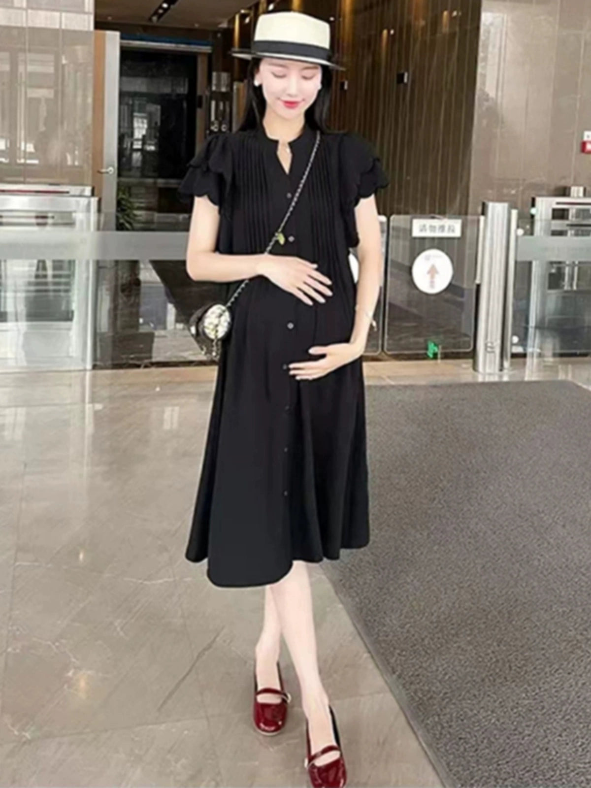 Conservative Fashionable Temperament K-style V Neck For Breastfeeding Ruched Long Dress For Summer: New Arrival