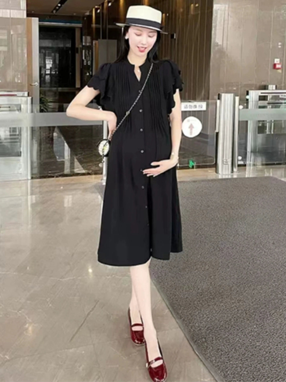 Conservative Fashionable Temperament K-style V Neck For Breastfeeding Ruched Long Dress For Summer: New Arrival